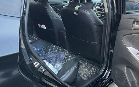 Hyundai Solaris II рестайлинг, 2014 год, 1 000 000 рублей, 6 фотография