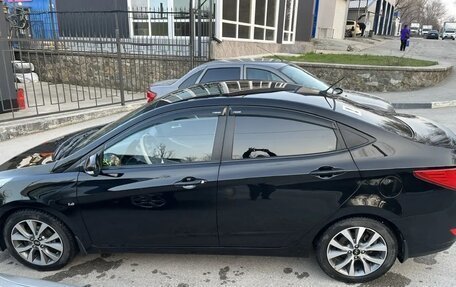 Hyundai Solaris II рестайлинг, 2014 год, 1 000 000 рублей, 5 фотография