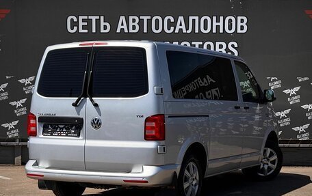 Volkswagen Caravelle T6 рестайлинг, 2015 год, 2 600 000 рублей, 8 фотография
