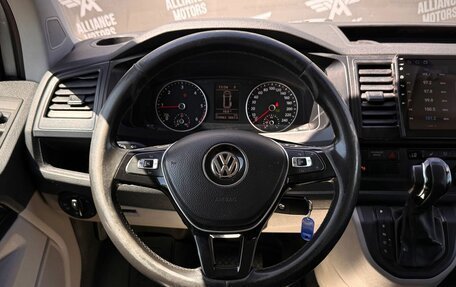 Volkswagen Caravelle T6 рестайлинг, 2015 год, 2 600 000 рублей, 15 фотография