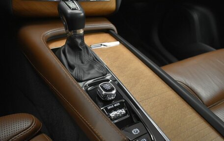 Volvo XC90 II рестайлинг, 2018 год, 3 949 000 рублей, 4 фотография