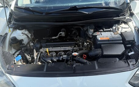 Hyundai Solaris II рестайлинг, 2013 год, 995 000 рублей, 5 фотография