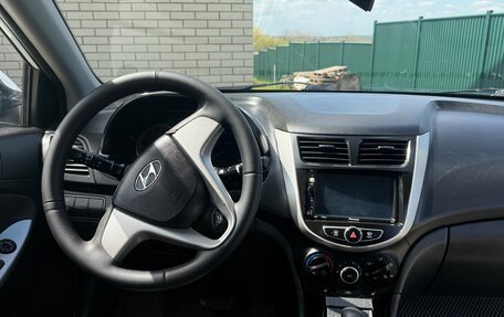 Hyundai Solaris II рестайлинг, 2013 год, 995 000 рублей, 6 фотография