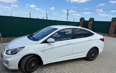 Hyundai Solaris II рестайлинг, 2013 год, 995 000 рублей, 9 фотография