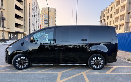 Hyundai Staria, 2023 год, 6 100 000 рублей, 9 фотография