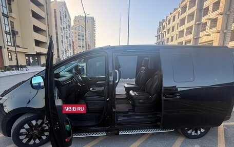 Hyundai Staria, 2023 год, 6 100 000 рублей, 15 фотография