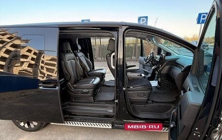 Hyundai Staria, 2023 год, 6 100 000 рублей, 14 фотография