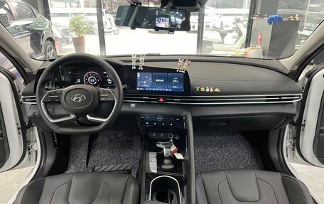 Hyundai Elantra, 2022 год, 1 645 000 рублей, 6 фотография