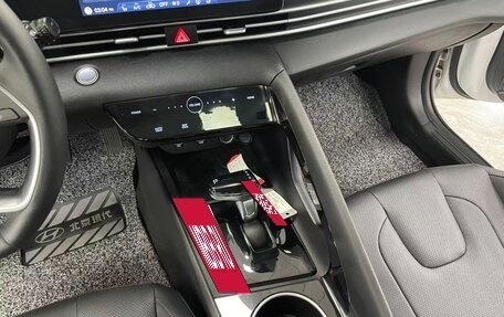 Hyundai Elantra, 2022 год, 1 645 000 рублей, 8 фотография