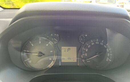 Toyota Land Cruiser Prado 150 рестайлинг 2, 2018 год, 4 699 000 рублей, 7 фотография