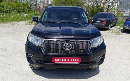Toyota Land Cruiser Prado 150 рестайлинг 2, 2018 год, 4 699 000 рублей, 2 фотография