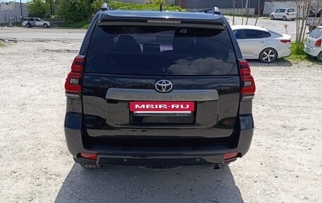 Toyota Land Cruiser Prado 150 рестайлинг 2, 2018 год, 4 699 000 рублей, 6 фотография