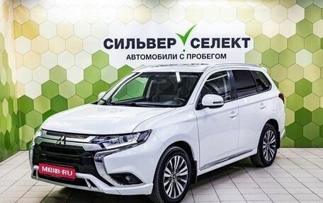 Mitsubishi Outlander III рестайлинг 3, 2022 год, 2 700 000 рублей, 1 фотография