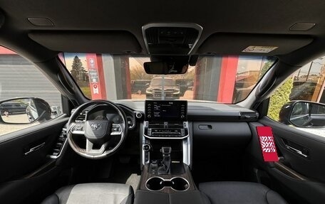 Toyota Land Cruiser, 2022 год, 8 995 000 рублей, 14 фотография