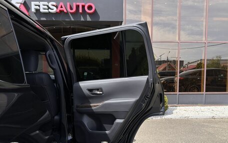 Toyota Land Cruiser, 2022 год, 8 995 000 рублей, 26 фотография