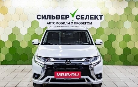 Mitsubishi Outlander III рестайлинг 3, 2022 год, 2 700 000 рублей, 3 фотография