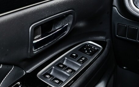 Mitsubishi Outlander III рестайлинг 3, 2022 год, 2 700 000 рублей, 23 фотография