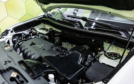 Mitsubishi Outlander III рестайлинг 3, 2022 год, 2 700 000 рублей, 25 фотография