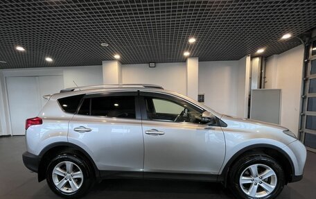 Toyota RAV4, 2013 год, 1 988 000 рублей, 2 фотография