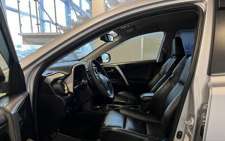 Toyota RAV4, 2013 год, 1 988 000 рублей, 14 фотография