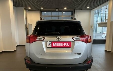 Toyota RAV4, 2013 год, 1 988 000 рублей, 4 фотография