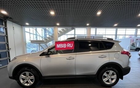 Toyota RAV4, 2013 год, 1 988 000 рублей, 6 фотография
