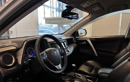 Toyota RAV4, 2013 год, 1 988 000 рублей, 21 фотография