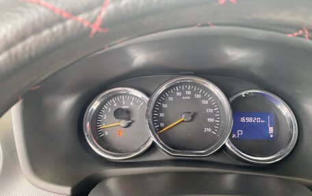 Renault Logan II, 2017 год, 610 000 рублей, 7 фотография