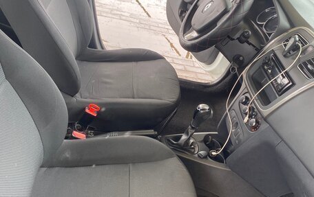 Renault Logan II, 2017 год, 610 000 рублей, 9 фотография