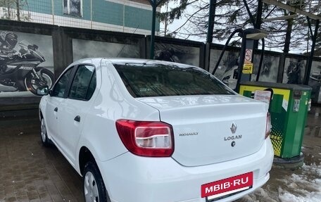 Renault Logan II, 2017 год, 610 000 рублей, 4 фотография