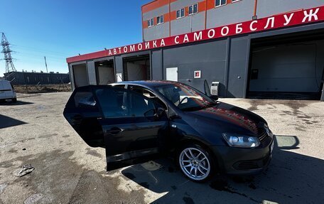 Volkswagen Polo VI (EU Market), 2014 год, 430 000 рублей, 2 фотография