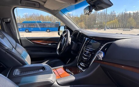Cadillac Escalade IV, 2018 год, 4 980 000 рублей, 10 фотография