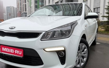 KIA Rio IV, 2018 год, 1 395 000 рублей, 12 фотография