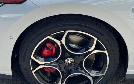Volkswagen Golf GTI, 2025 год, 5 200 000 рублей, 24 фотография