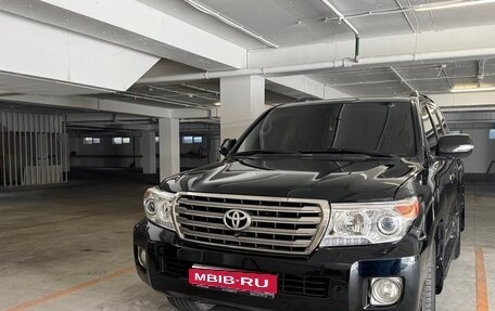 Toyota Land Cruiser 200, 2013 год, 3 300 000 рублей, 1 фотография