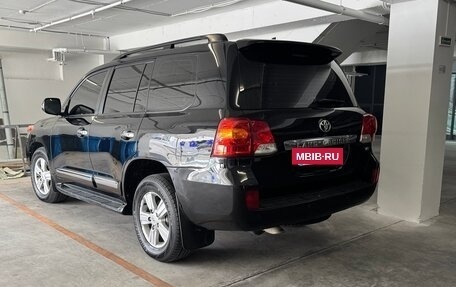 Toyota Land Cruiser 200, 2013 год, 3 300 000 рублей, 6 фотография