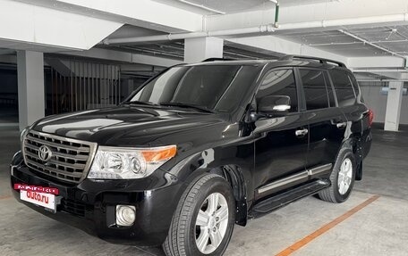Toyota Land Cruiser 200, 2013 год, 3 300 000 рублей, 8 фотография
