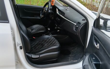 KIA Rio IV, 2021 год, 980 000 рублей, 4 фотография