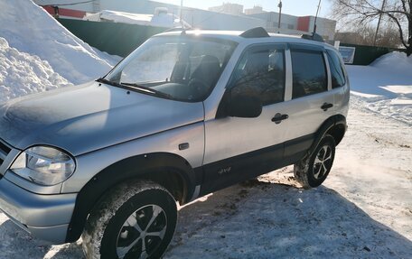 Chevrolet Niva I рестайлинг, 2004 год, 295 000 рублей, 7 фотография