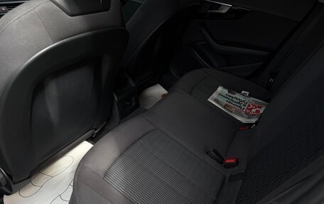 Audi A4, 2016 год, 2 000 000 рублей, 11 фотография