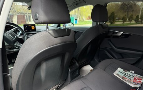 Audi A4, 2016 год, 2 000 000 рублей, 12 фотография
