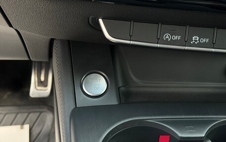 Audi A4, 2016 год, 2 000 000 рублей, 21 фотография