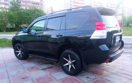 Toyota Land Cruiser Prado 150 рестайлинг 2, 2011 год, 2 850 000 рублей, 9 фотография