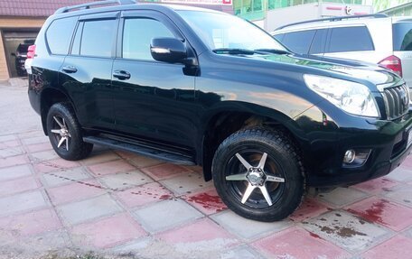 Toyota Land Cruiser Prado 150 рестайлинг 2, 2011 год, 2 850 000 рублей, 13 фотография
