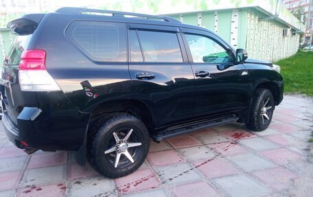 Toyota Land Cruiser Prado 150 рестайлинг 2, 2011 год, 2 850 000 рублей, 15 фотография