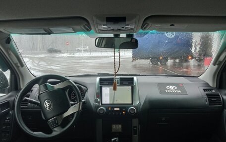 Toyota Land Cruiser Prado 150 рестайлинг 2, 2011 год, 2 850 000 рублей, 18 фотография
