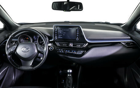 Toyota C-HR I рестайлинг, 2019 год, 2 690 000 рублей, 12 фотография