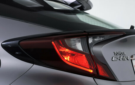 Toyota C-HR I рестайлинг, 2019 год, 2 690 000 рублей, 18 фотография