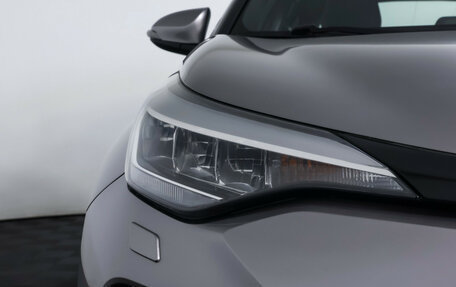 Toyota C-HR I рестайлинг, 2019 год, 2 690 000 рублей, 19 фотография