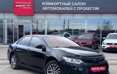 Toyota Camry, 2017 год, 2 730 000 рублей, 3 фотография